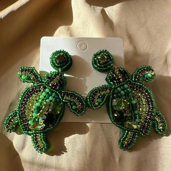 Green Turtle Ocean Beaded Crystal Drop Earrings - Picture 7 of 7